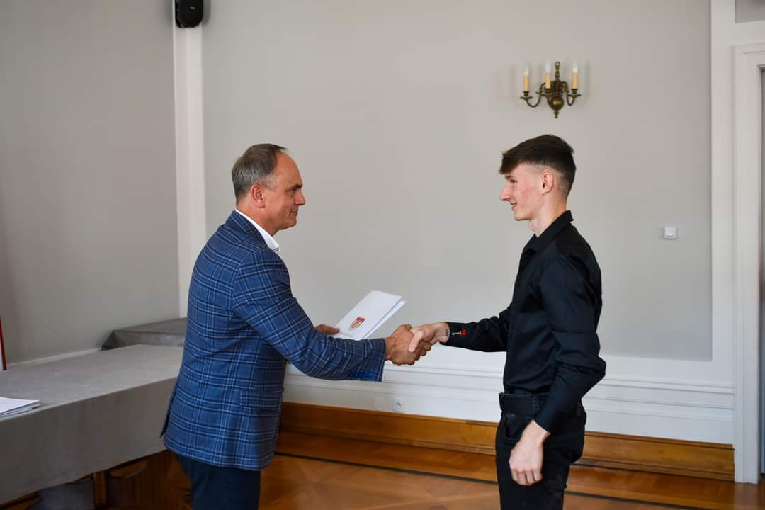 ZE STYPENDIAMI BURMISTRZA POLKOWIC
