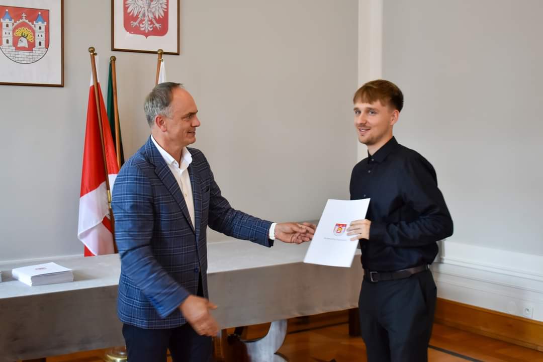 ZE STYPENDIAMI BURMISTRZA POLKOWIC